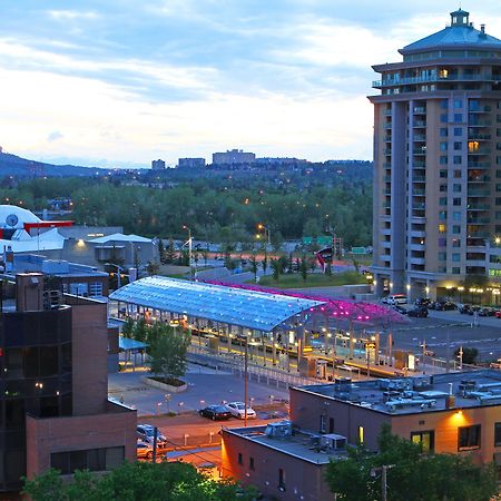 Holiday Inn Express And Suites Calgary By Ihg מראה חיצוני תמונה
