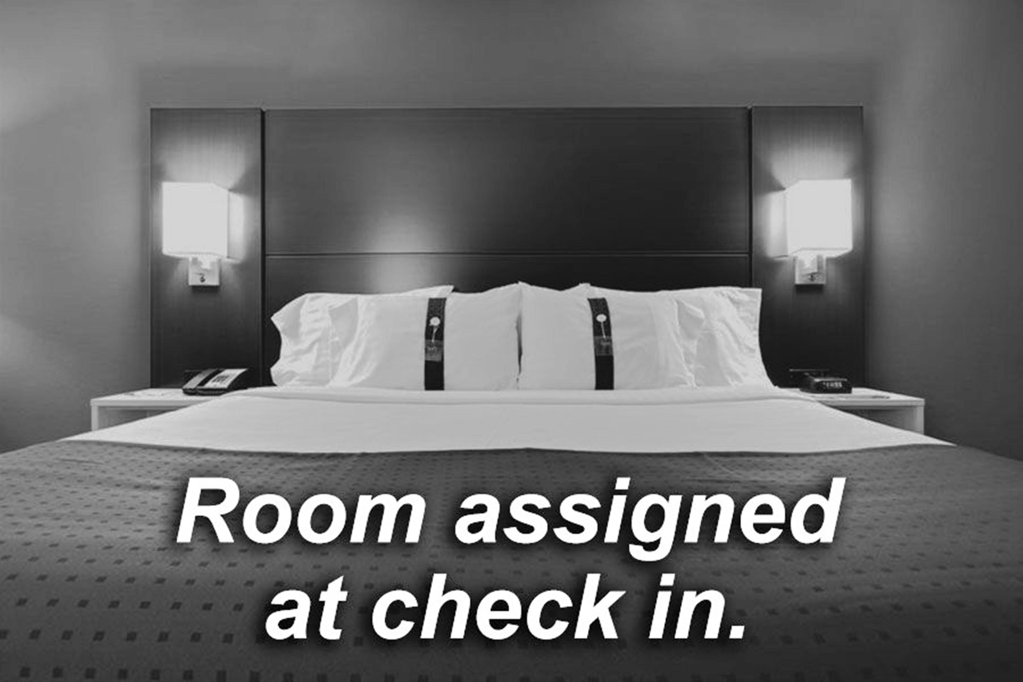Holiday Inn Express And Suites Calgary By Ihg מראה חיצוני תמונה
