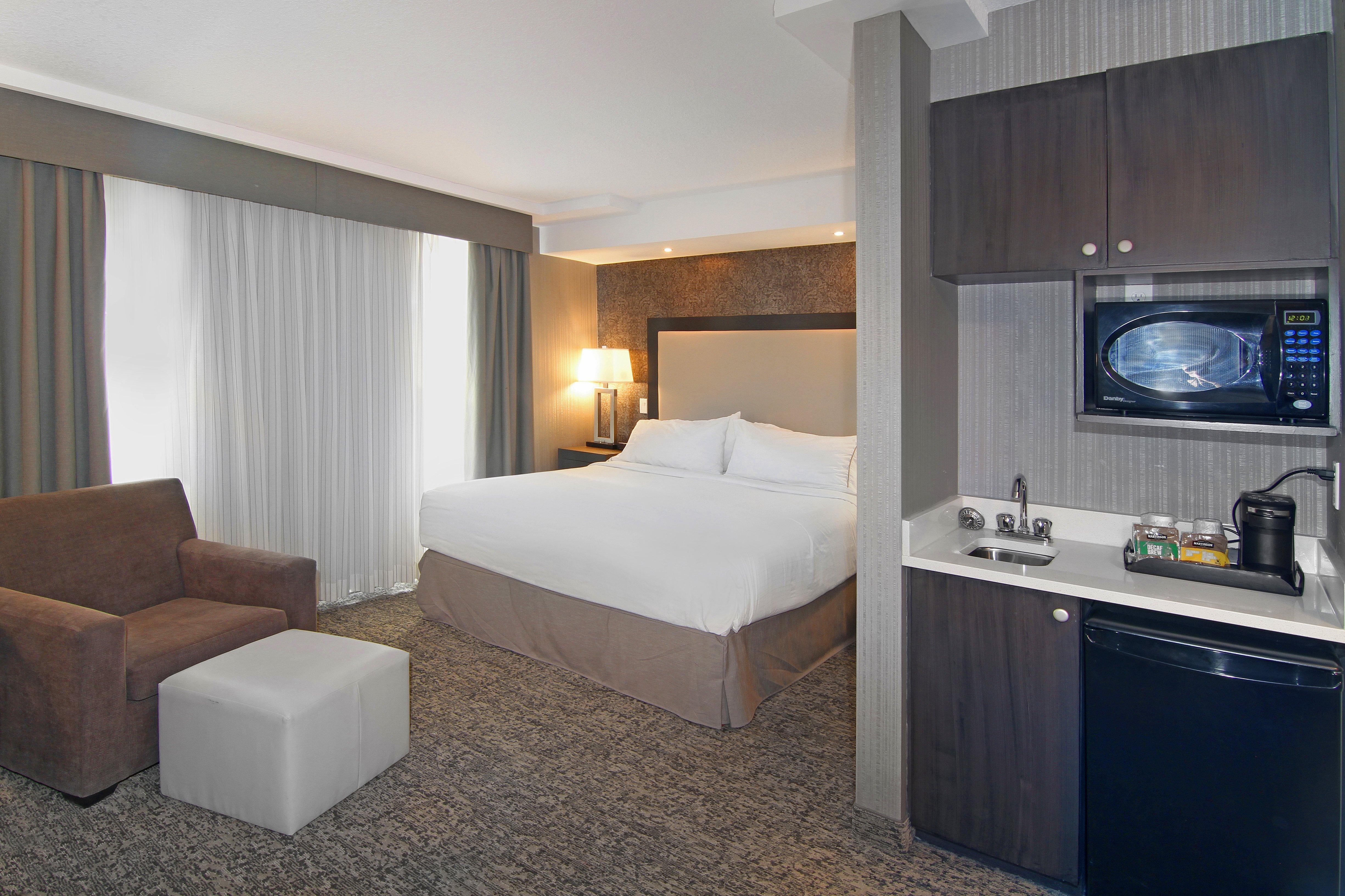 Holiday Inn Express And Suites Calgary By Ihg מראה חיצוני תמונה