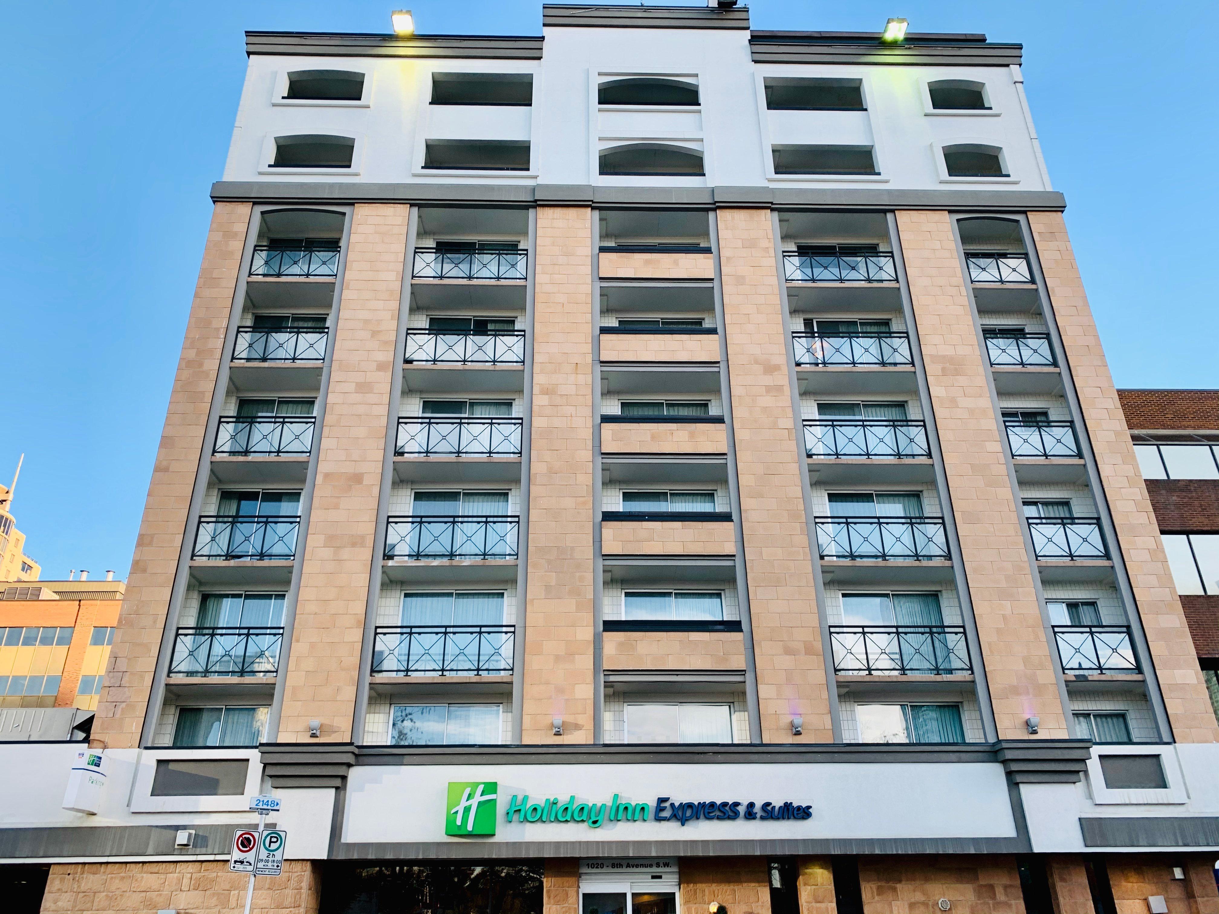 Holiday Inn Express And Suites Calgary By Ihg מראה חיצוני תמונה