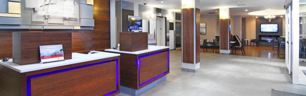 Holiday Inn Express And Suites Calgary By Ihg מראה חיצוני תמונה