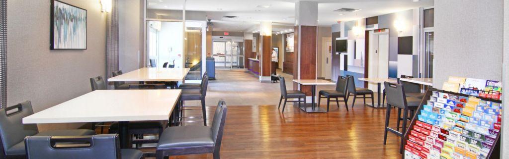 Holiday Inn Express And Suites Calgary By Ihg מראה חיצוני תמונה