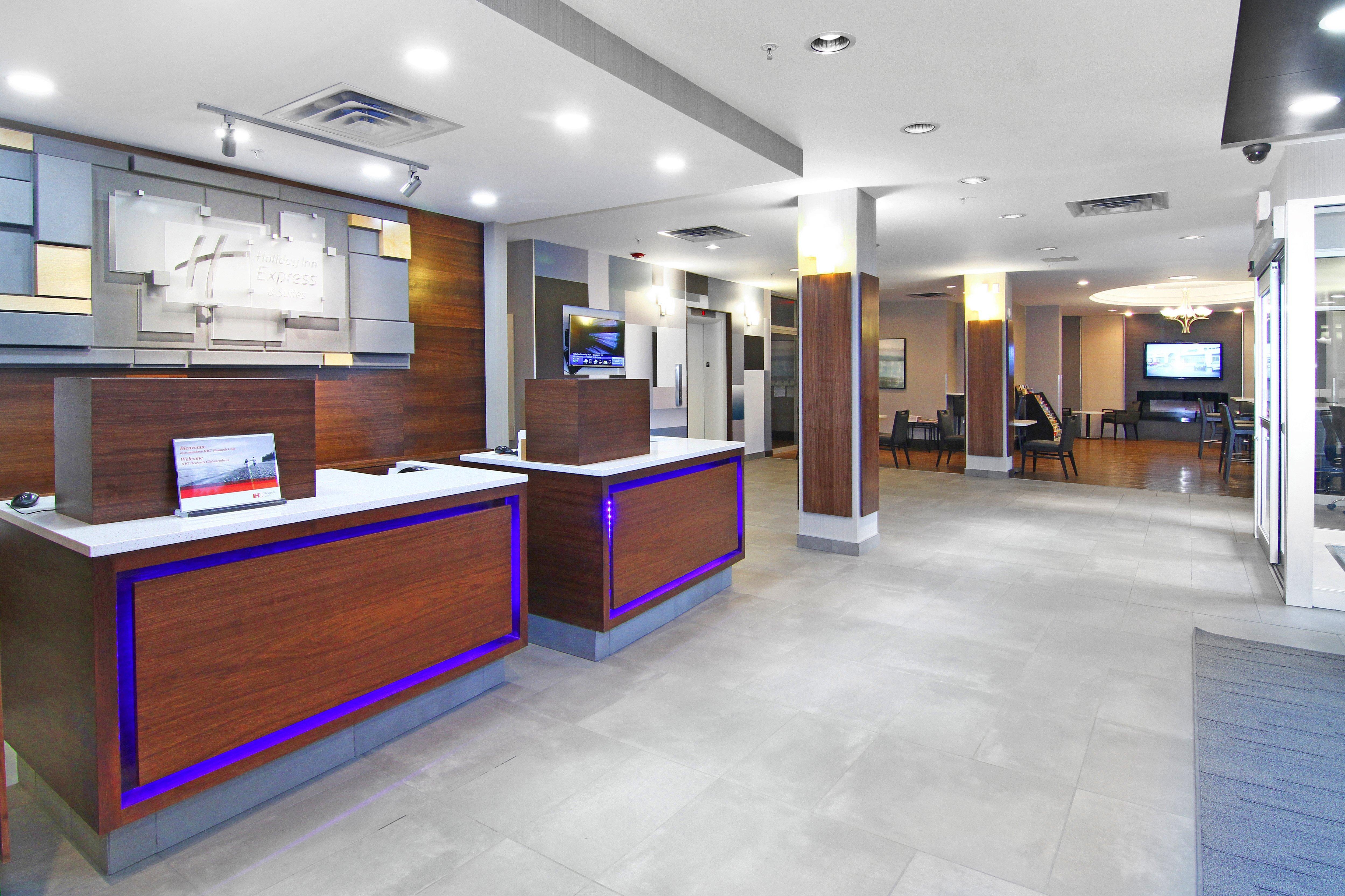 Holiday Inn Express And Suites Calgary By Ihg מראה חיצוני תמונה