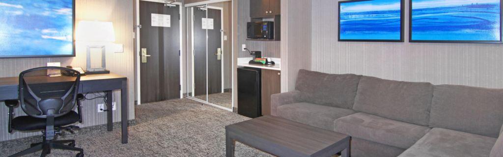 Holiday Inn Express And Suites Calgary By Ihg מראה חיצוני תמונה