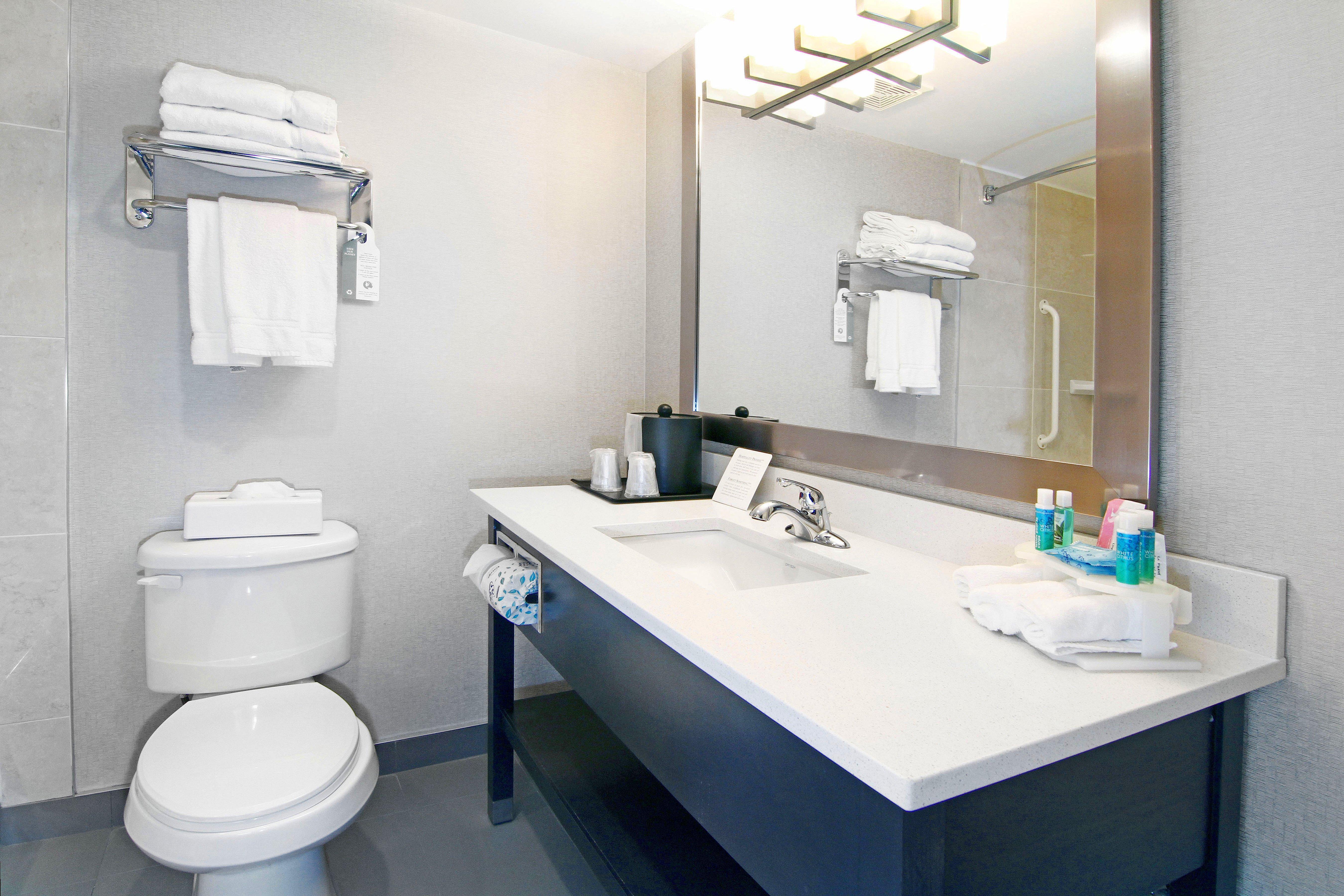 Holiday Inn Express And Suites Calgary By Ihg מראה חיצוני תמונה
